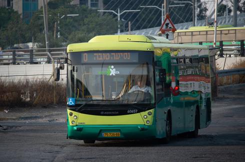 נוסעי התחבורה הציבורית בגבעת זאב דורשים שינוי קריטי עכשיו !