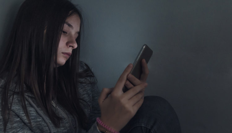 אינסטגרם עלול לגרום להתאבדות?! הסיכונים של הרשתות החברתיות בקרב בני נוער